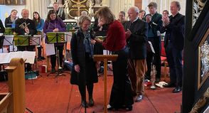 Kathrin Kark wurde mit der Ehrennadel in Gold ausgezeichnet