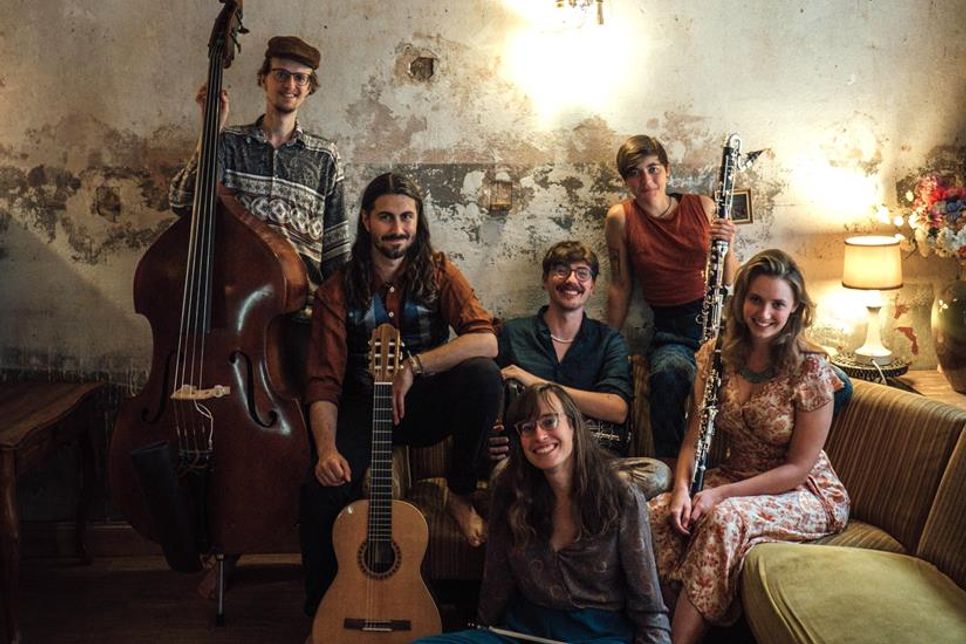 Vagabund spielen eigene Titel aus ihrem neuen Album „Zephyrus“.