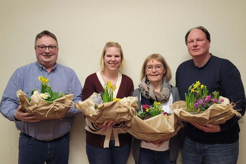 Der alte Vorstand mit Olaf Wulf, Miriam Schwan, Heike Liebstreich und Kay Horn (v. lks.) erhält von den Mitgliedern für ihre wertvolle Arbeit viel Lob.