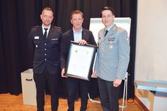 Patenkompanie übergibt Urkunde an die Gemeinde Ratekau