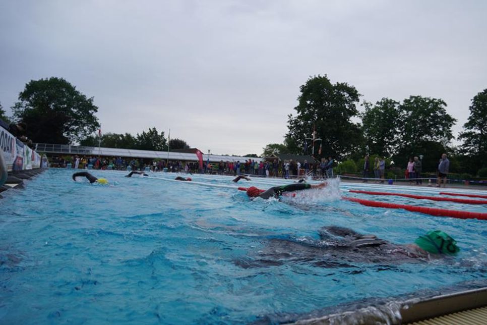 Der Startschuss fällt am Freitag um 7 Uhr im Lensahner Waldschwimmbad.