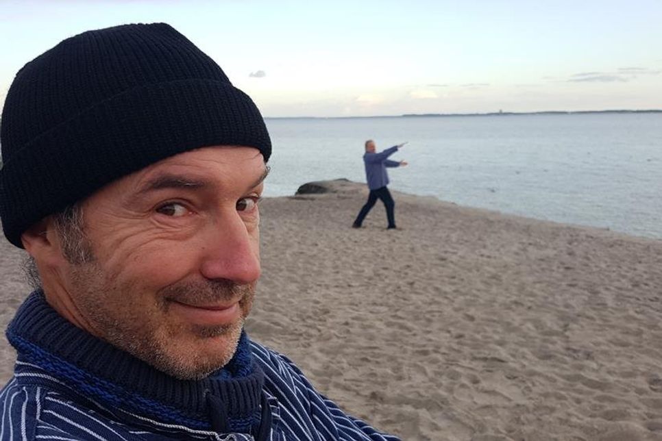 Wandertheater am Strand mit „Claas und Hein“.