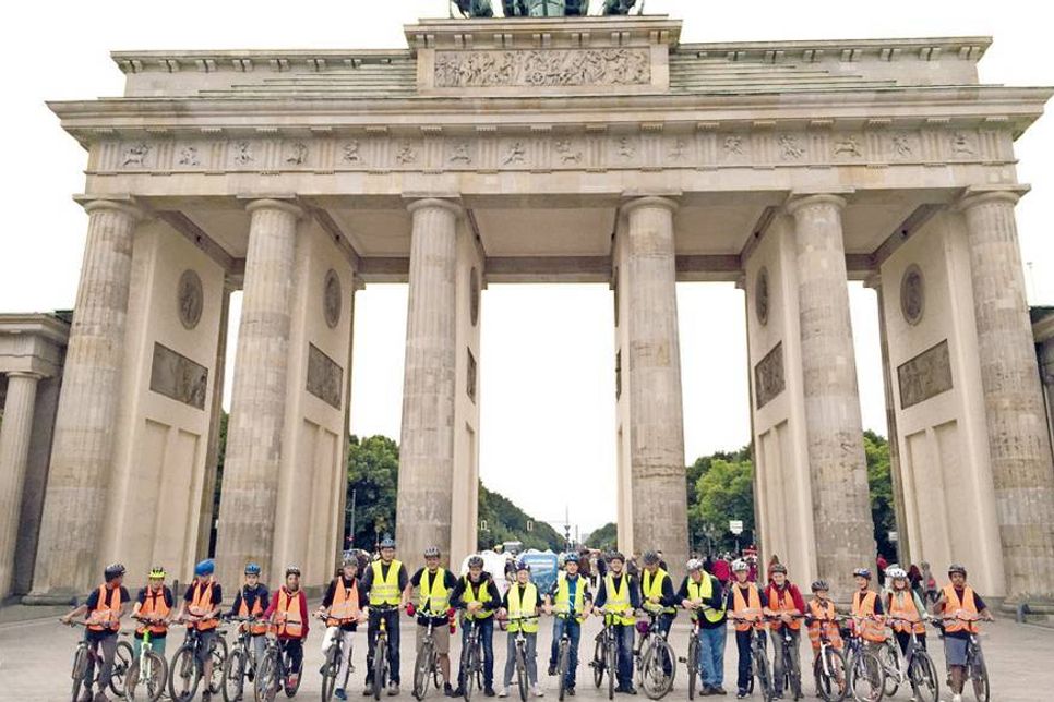 Natürlich gehörte ein Abstecher zum Brandenburger Tor zum unbedingten „Muss“ bei der Berlin-Tour.