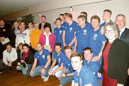 Susanne Knees und Jörg Saba ehrten verdiente Sportler der Stadt Oldenburg.
