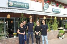Das Team vom Moonrice um die Inhaber Thanh Nga Nguyen und Tien Cuong Mai (re.).