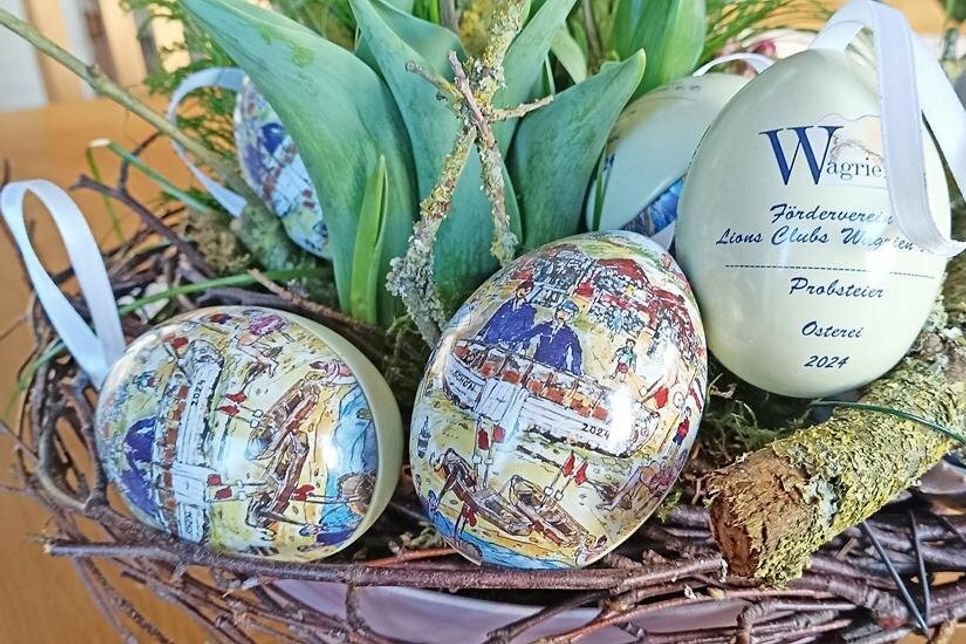 Gemalt hat das Motiv wieder der Lütjenburger Künstler Rainer Runge, der damit den Verein Lions Club Wagrien unterstützt.