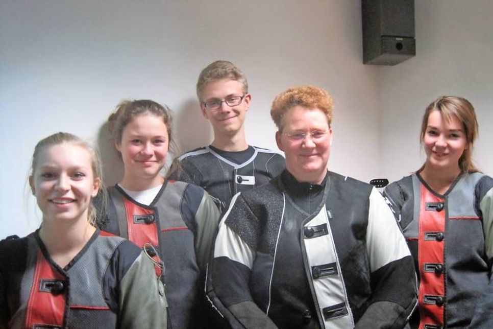 Aileen Jedtberg, Tanja Zupke, Paul Venohr, Andreas Berthold, Kimberley Lau (v. lks.).