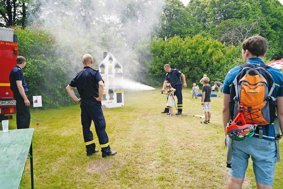 Beim Kinderfest der Freiwilligen Feuerwehr Offendorf werden die kleinen Besucher selbst zu Einsatzkräften. (Fotos: FFW)