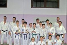 Grömitz. Der der Ostsee-Cup von Dojos fand in Grömitz statt. Mit 209 gemeldeten Teilnehmern ist der Cup eines der größten Karateturniere in Schleswig-Holstein. Zwischen den Startern aus Berlin, Brandenburg, Mecklenburg-Vorpommern, Hamburg, Sachsen-Anhalt und Schleswig-Holstein konnten sich die Karateka von Dojo Nippon aus Grömitz gut behaupten. Mit zwei ersten Plätzen, 13 zweiten Plätzen und zwei dritten Plätzen konnten alle Kämpfer mit ihren Leistungen zufrieden sein. (red)