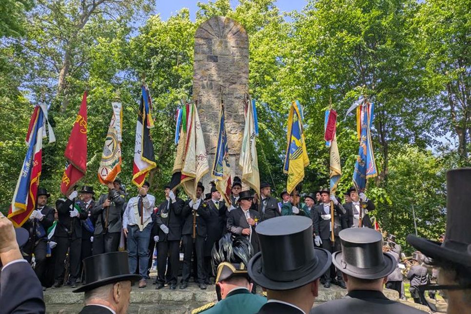Kranzniederlegung am Ehrenmal