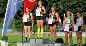 Pia Felina Loors auf dem Podest (3. Platz).