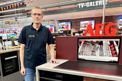 Expert-Marktleiter Norman Bock freut sich auf ein abwechslungsreiches Sommerfest.