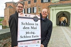 Mel Camelly (l.) und Stefan Sievert vom Lions Club Eutin freuen sich auf viele Besucher bei der 3. Benefizveranstaltung „Schloss in den Mai“.