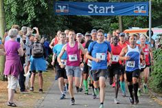Start des Halbmarathons bei optimalem Laufwetter mit 20 Grad und einer leichten Brise.