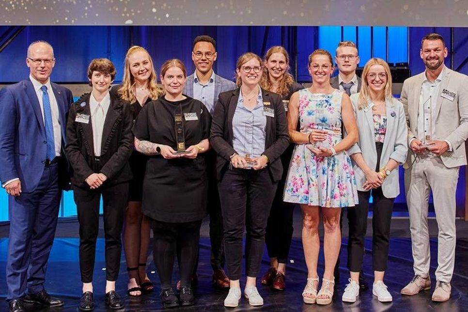 Gewinnerinnen und Gewinner bei der Preisverleihung in Bremen (Foto: CS)