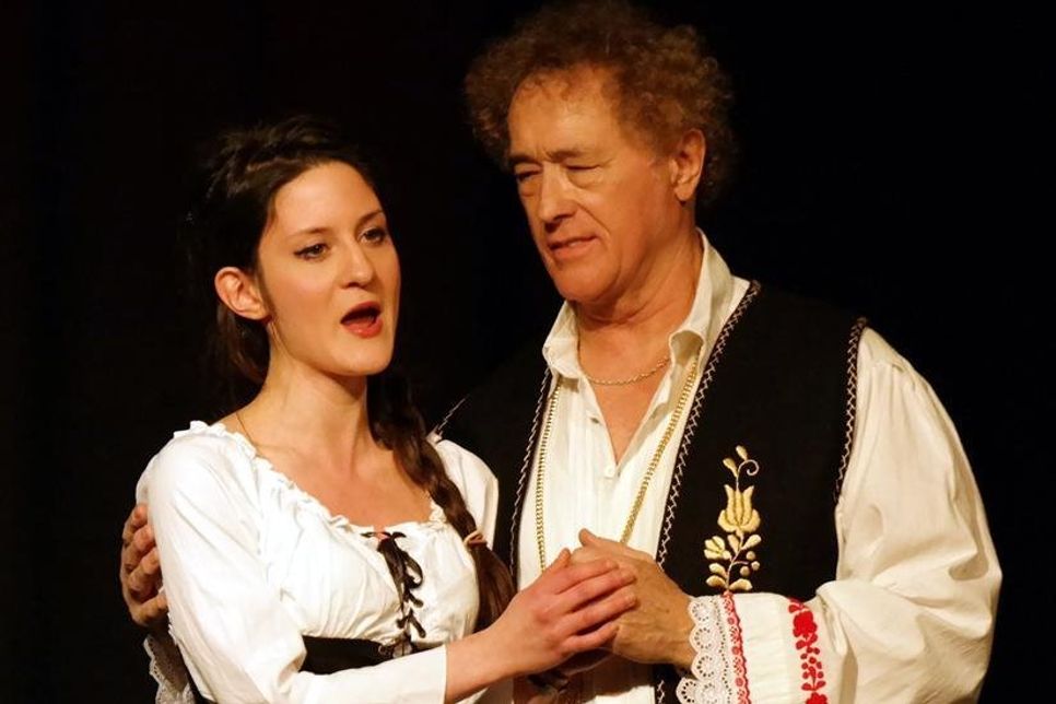 Das Orpheus Theater Düsseldorf gastiert in der Strandhalle Grömitz.