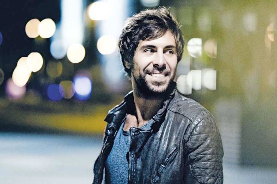 Sänger Max Giesinger brachte den EM-Song „80 Millionen“ in die Charts und ist ebenfalls zum Auftakt von „stars at the beach“ in der Strand-Arena live zu erleben. (Foto: Veranstalter)