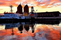Sehnsuchtsort und Sehnsuchtswetter: Tanja Jaquet fotografierte den Neustädter Hafen mit Blick auf den „Bauerndom“ im goldenen Oktober.