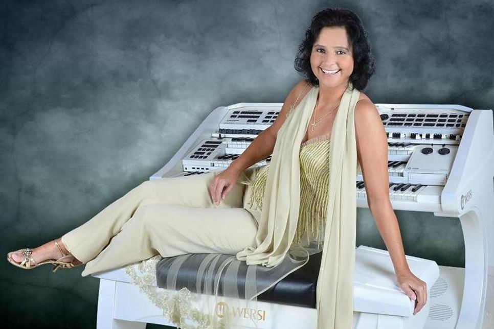 Claudia Hirschfeld