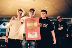Strahlende Gewinner: Die Band „Broken Eardrum“ überzeugte die Jury beim Bandbattle und belegte den 1. Platz.
