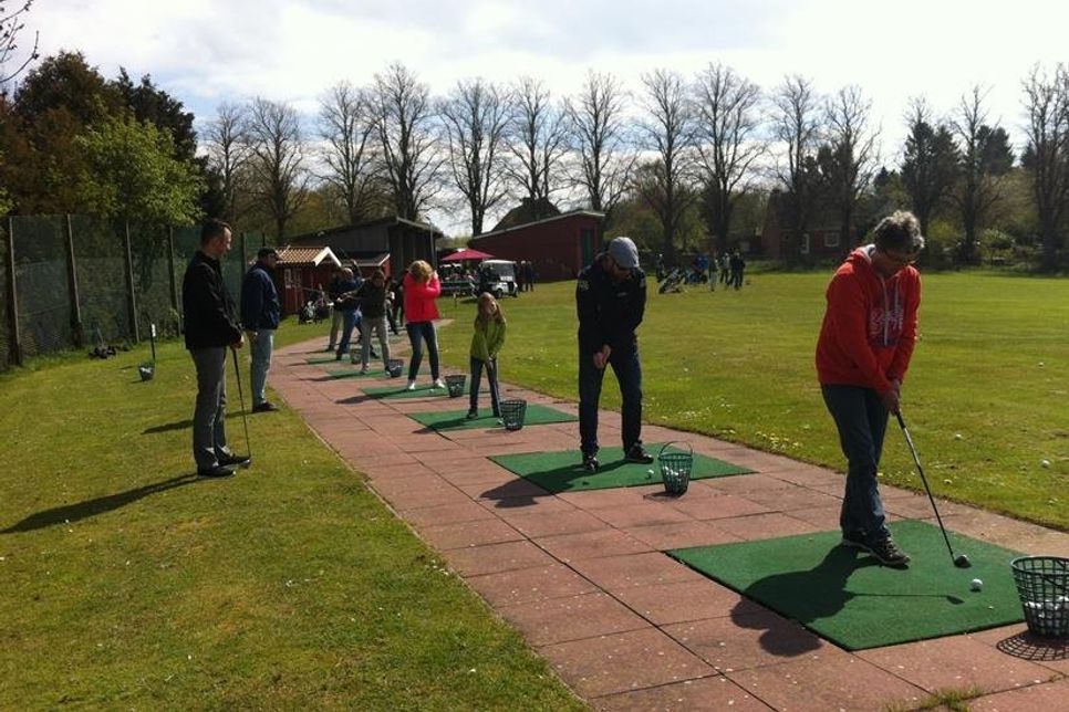 Am Sonntag können Interessierte kostenlos Golf ausprobieren.