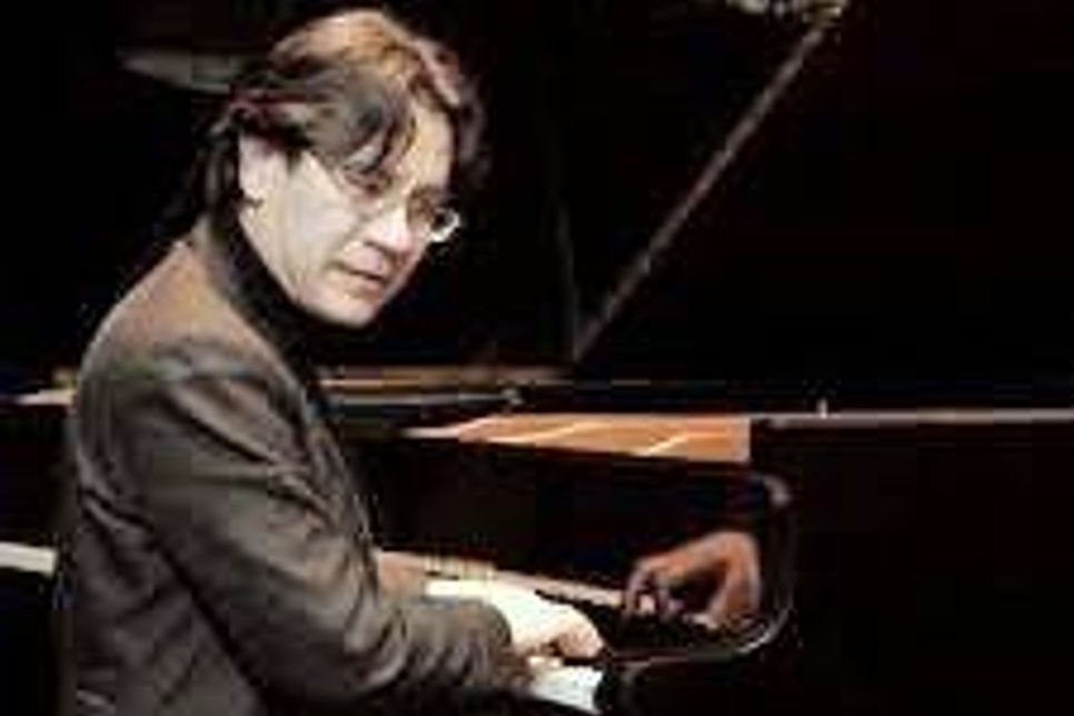 Starpianist Ulugbek Palvanov.