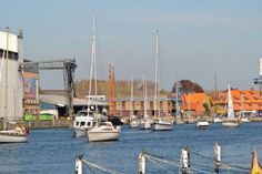 Segelkorso im Neustädter Hafen.