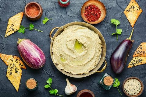 Baba Ganoush schmeckt zu Brot oder Gemüse und eignet sich auch zum Grillen als abwechselungsreicher Dip.