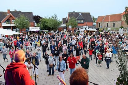 Eine stimmungsvolle, musikalische Atmosphäre unter freiem Himmel können Besucherinnen und Besucher am Mittwochabend genießen. (Foto: Christian Lück)
