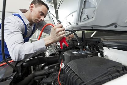 Gibt es Probleme mit der Batterie, schafft die Werkstatt zumeist schnelle Abhilfe.