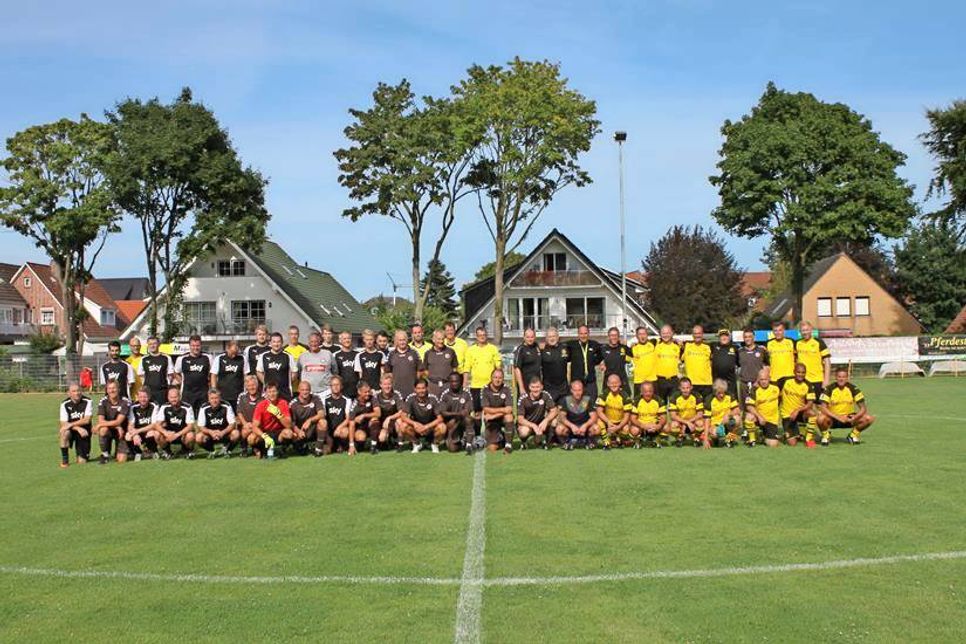 Gastrokicker, FC St. Pauli und Borussia Dortmund vereint für den guten Zweck.