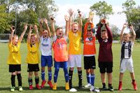 Die „Spanier“ holten sich bei der Mini-WM den Pokal.