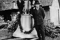 Das Bild, so die nicht ganz gesicherte Vermutung, zeigt die Glockenweihe einer Glocke aus Süsel im Jahre 1928.
