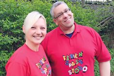 Haben mit ihrem Team ein abwechslungsreiches Programm für die Ferien zusammengestellt: Diana Romanski und Michael Klein vom Jugendzentrum Stockelsdorf.