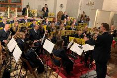 Das Blasorchester Lensahn bringt Weihnachtsstimmung in die Wohnzimmer.