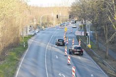 Die neue Ampelanlage an der Unfallkreuzung B76/Höppnerweg wird nach Fertigstellung rechtzeitig vor Ostern für den Verkehr freigegeben.
