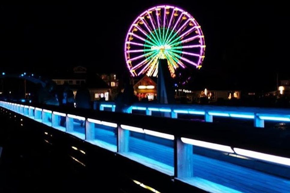 Diesen traumhaften Sonnenuntergang am Neustädter Strandbad hat Aline Breiter festgehalten.