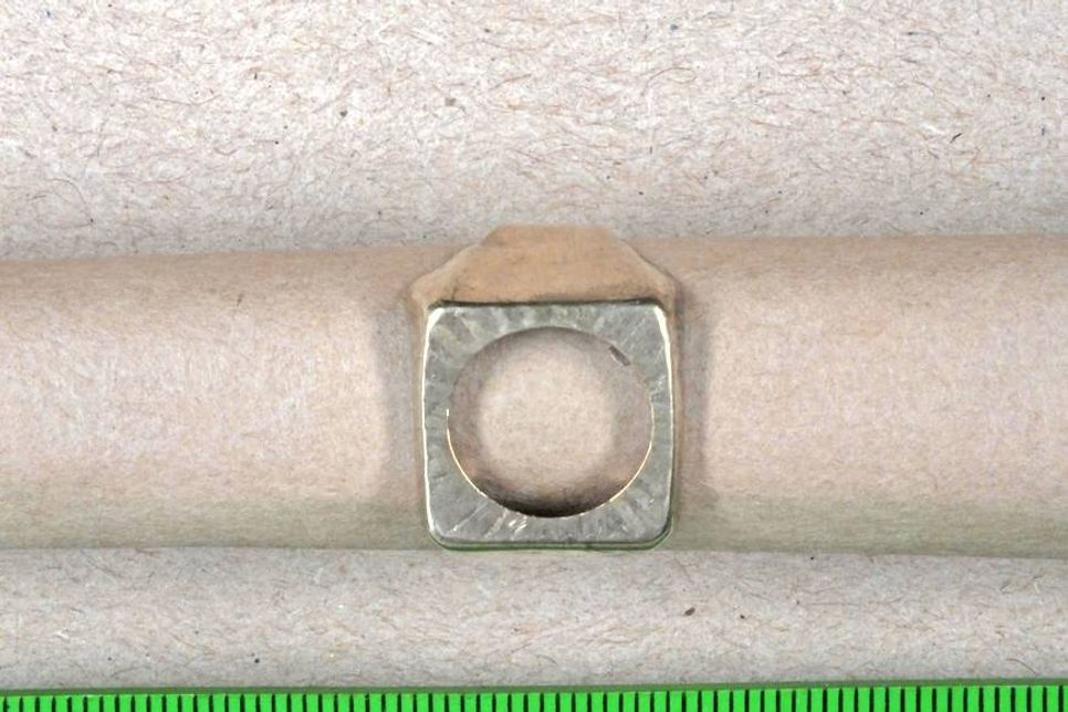 Ring ohne Münze.