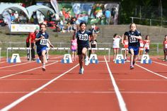 Im Dreikampf traten die TSV-Athleten Enna Baumann, Aurora Beeler und Elisa Schweigler gegeneinander im Sprint an.