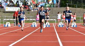 Im Dreikampf traten die TSV-Athleten Enna Baumann, Aurora Beeler und Elisa Schweigler gegeneinander im Sprint an.