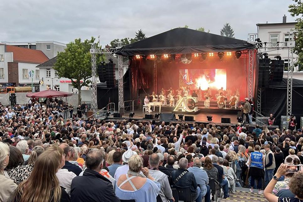 Alex Christensen & The Berlin Orchestra begeisterten vor fast ausverkauftem Haus.
