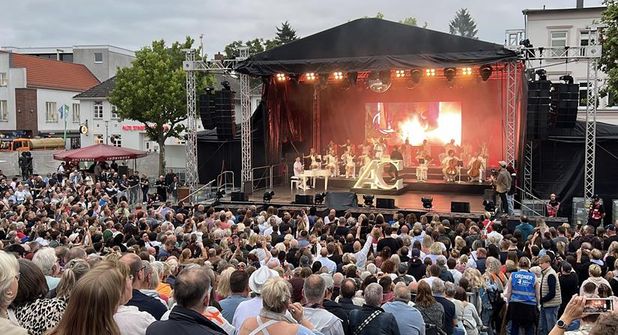 Alex Christensen & The Berlin Orchestra begeisterten vor fast ausverkauftem Haus.
