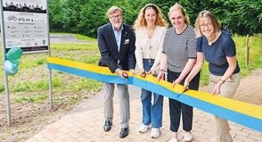 Neuer Treffpunkt für Kids und Jugendliche: Pumptrack-Anlage in Niendorf/Ostsee feierlich eröffnet
