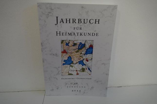 Die Arbeitsgemeinschaft für Heimatkunde hat das Jahrbuch 2025 veröffentlicht.