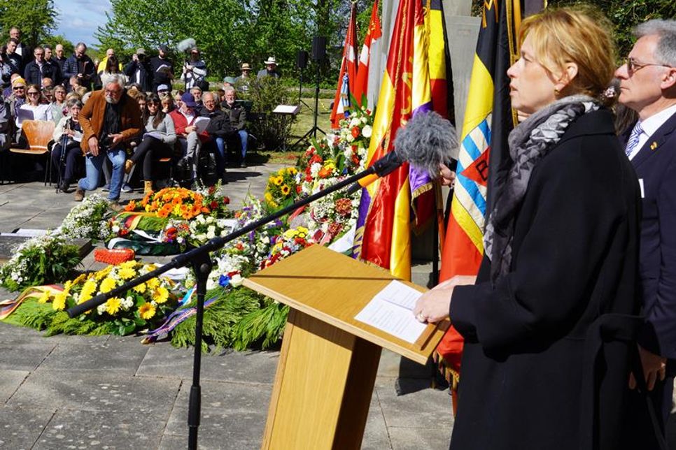 Ministerin Karin Prien: „Die Erinnerung an die Schiffskatastrophe Cap Arcona gehört zu den Kristallpunkten historischen Bewusstseins in Schleswig-Holstein.“
