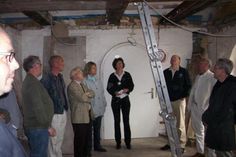 April 2009: Stadtverordnete, Verwaltung und Vertreter des Jugendparlaments machten sich einen Eindruck von dem Museum.