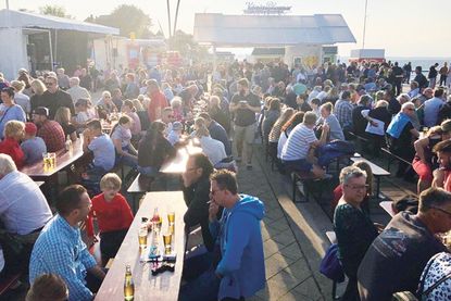 Freiwillige Feuerwehr Niendorf/Ostsee: Promenadenfest auf dem „Niendorfer Balkon“