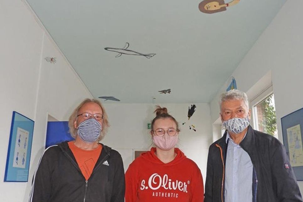 Torsten Timm, Praktikantin Lena Borinski und Künstler Jan-Olav Hinz betreuten den Workshop.