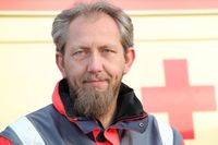 Sven Herzog, 39, seit acht Jahren dabei: „Es war eine spontane Entscheidung, mich im DRK zu engagieren. Für mich bedeutet das: Spaß haben, Freundschaften pflegen und etwas Sinnvolles tun.“