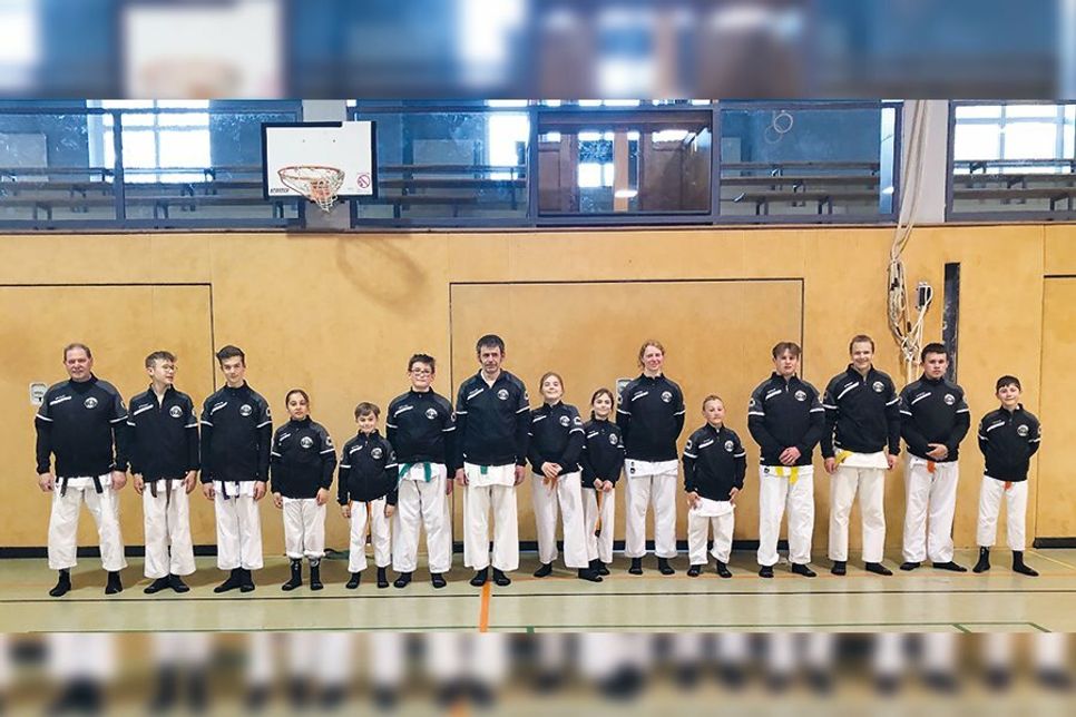 Äußerst erfolgreich schnitten die gastgebenden Karatekas des TSV Pansdorf ...